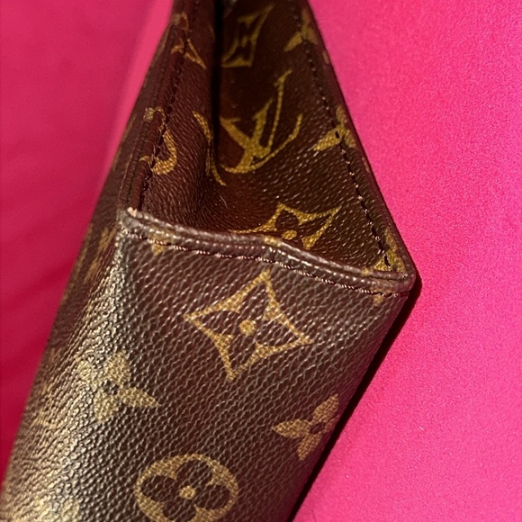 Louis Vuitton monogram toiletries pouch 19 cosmetic case clutch - Picture 9 of 16